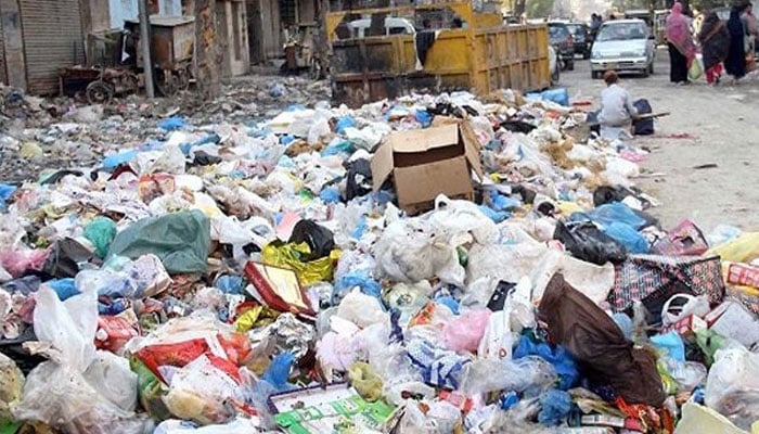 شاہ فیصل کالونی نمبر 4 بلاک ون میں کچرے کے ڈھیر
