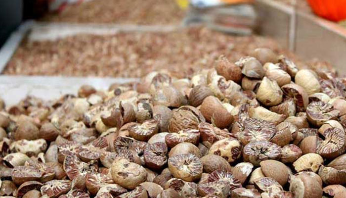 بڑی مقدارمیں چھالیہ، نان کسٹم پیڈ اسمگل شدہ پلاسٹک دانہ اور زیرہ برآمد، ملزمان فرار