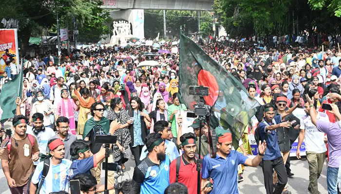 بنگلہ دیش، سرکاری نوکریوں میں کوٹہ سسٹم کیخلاف احتجاج، 5 طلبہ ہلاک