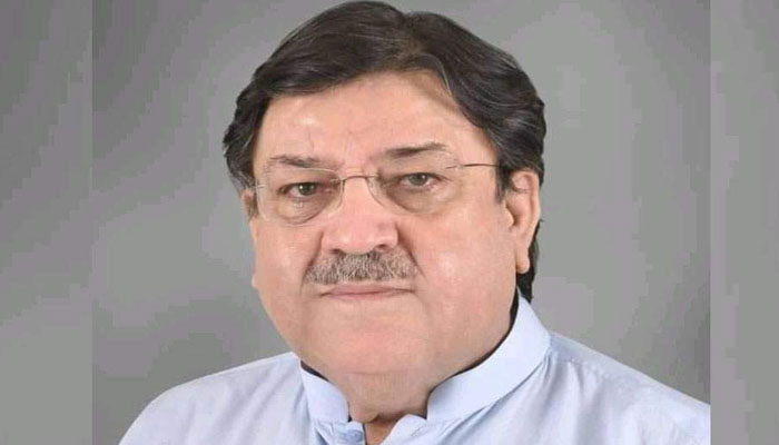 حکومت نے پٹرولیم مصنوعات کی قیمتوں میں اضافہ کرکے عوام کو مہنگائی کی دلدل میں دھکیل دیا، سردار عبدالرحیم
