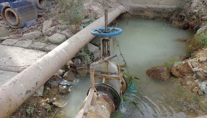 کراچی کے شہریوں کا پانی چوری، سائٹ لمیٹڈ میں چلنے والا نیٹ ورک پکڑا گیا