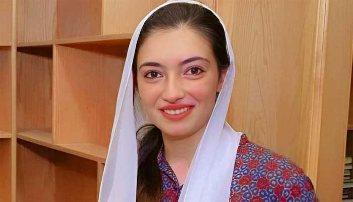 آصفہ بھٹو کی مرحوم نذیر ڈھوکی کے گھر جاکر اہلخانہ سے تعزیت