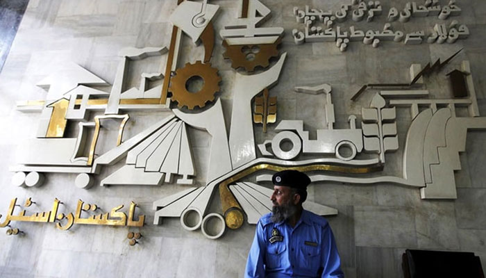 قائمہ کمیٹی کی SIFC فیصلے کی مخالفت، اسٹیل ملز بحالی کی ہدایت