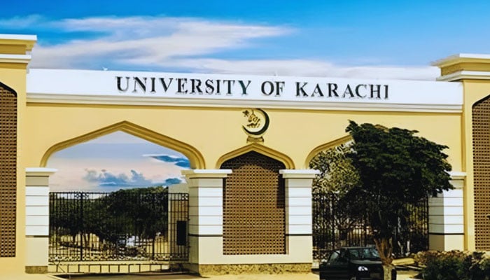 جامعہ کراچی کے طلبہ کا وائس چانسلر آفس پر احتجاج