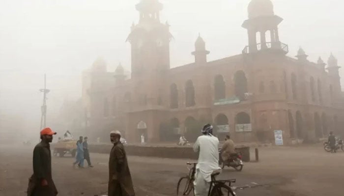 اسموگ، لاہور، ملتان، فیصل آباد اور گوجرانولہ میں کاروبار پر پابندیاں