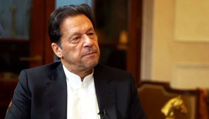 عمران خان تھانہ نیو ٹاؤن پنڈی میں دہشتگردی مقدمے میں گرفتار