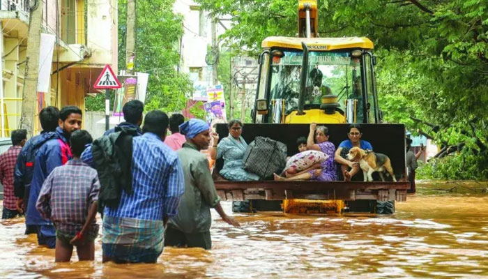 بھارت اور سری لنکا میں سمندری طوفان فینگال نے تباہی مچادی، 19 افراد ہلاک