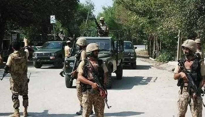 پاکستان میں ممکنہ دہشت گرد حملوں کے خدشات کے پیش نظر سیکورٹی ہائی الرٹ