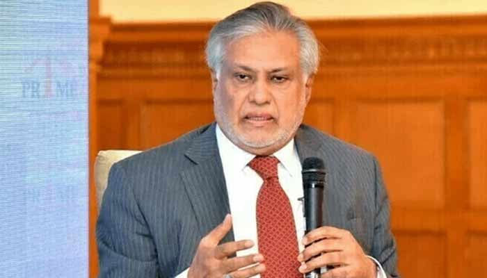 سوشل میڈیا پر منفی پروپیگنڈے کا مقابلہ کیا جائے، پاکستان کی ترقی کو نقصان نہیں پہنچنے دیں گے، اسحاق ڈار