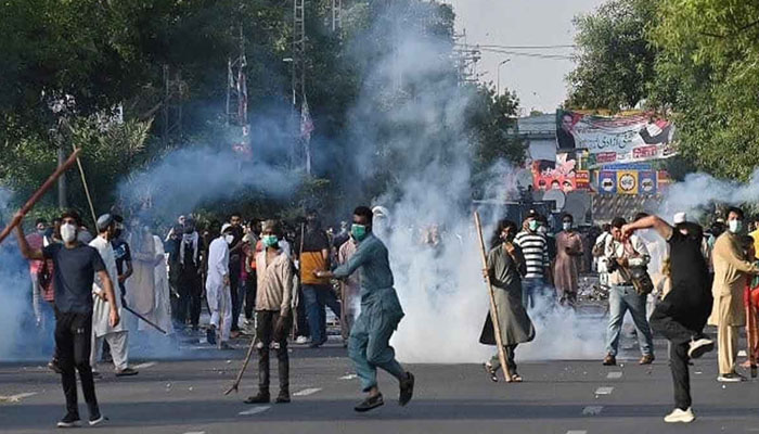 طویل عرصہ تحویل میں کاٹنے والوں کو معاف کیا گیا، تجزیہ کار