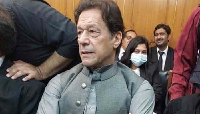 امریکا عمران کیس کو بینظیر، نواز کیسز کے برابر نہیں رکھ سکتا، حسن عباس