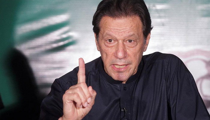 26 ویں ترمیم پر غیر حاضر PTI ارکان کو پارٹی سے نکالنے کا فیصلہ