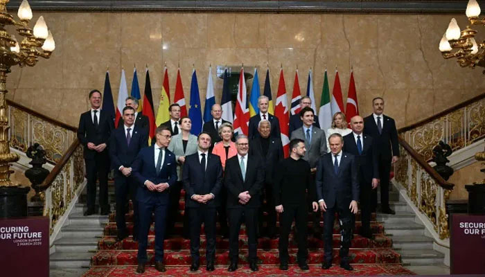 یوکرین تنازع پر مغرب تقسیم، یورپ عالمی اتحاد اور دفاعی اخراجات بڑھانے پر متفق، ٹرمپ کو دکھائیں گے امریکا کے بغیر بھی براعظم کا دفاع کرسکتے ہیں، یورپی رہنما