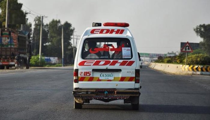 لاسی گوٹھ میں بچوں کی لڑائی میں بڑے کود پڑے، لاٹھی و ڈنڈوں کے وار سے 7 افراد زخمی