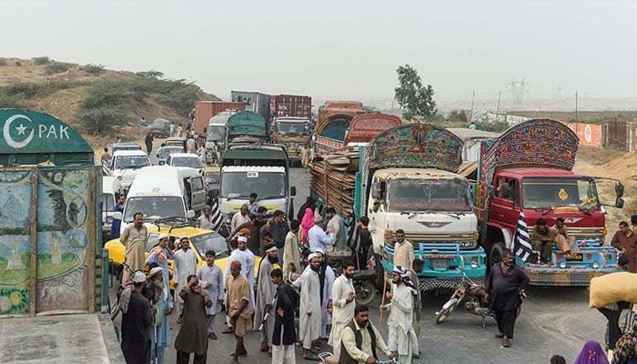 نوشکی، کردگاپ سے لاپتہ نوجوانوں کے لواحقین کا احتجاج ختم، ٹریفک بحال