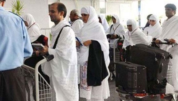 نجی حج اسکیم، حج آرگنائزرز، پرائیویٹ ٹور آپریٹرز اور حکومت آمنے سامنے
