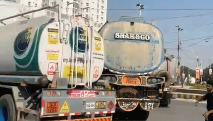 نہروں پر احتجاج، 800 ٹینکرز پھنس گئے، سندھ میں پٹرولیم مصنوعات کی قلت کا خدشہ