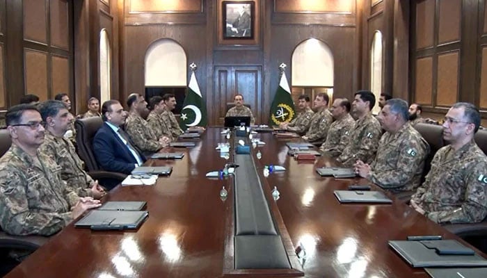 پاک فوج کی بھارت کو پھر وارننگ، جنگ مسلط کی تو یقینی اور فیصلہ کن جواب دینگے، فوج دفاع کیلئے عوام کیساتھ متحد کھڑی ہے، آرمی چیف