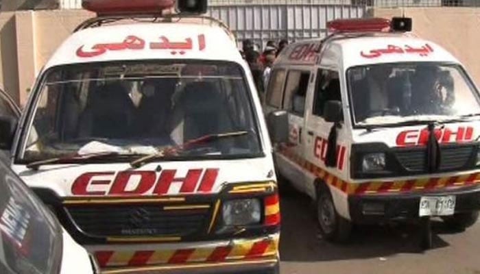 ٹریفک حادثات، خواتین سمیت 8 افراد جاں بحق، 20 زخمی، واٹر ٹینکر جلا دیا گیا