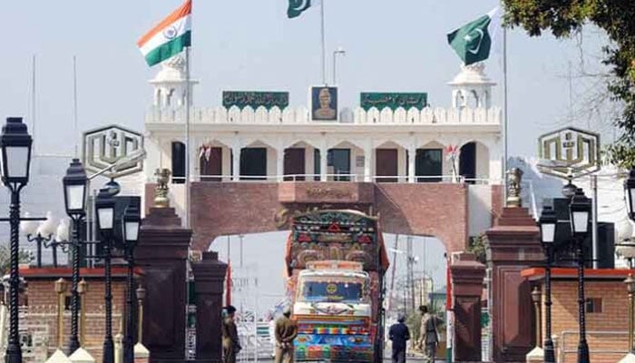 انڈیا نے افغانستان کے 150 ٹرکوں کو داخلے سے روک دیا