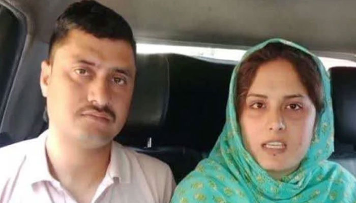 سی آر پی ایف اہلکار پاکستانی خاتون سے خفیہ شادی اور ویزا خلاف ورزی پر برطرف