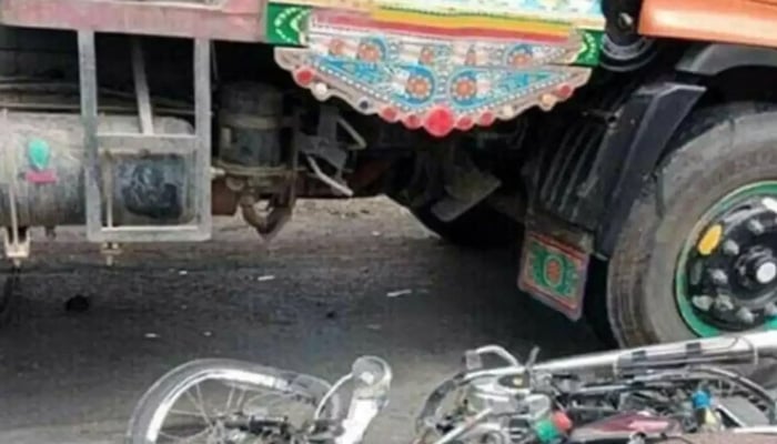 متوفی سمامہ نے پانچویں جماعت کے امتحان میں پہلی پوزیشن حاصل کی تھی