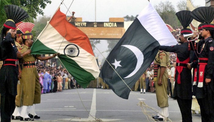 بھارتی حملے کے بعد واہگہ بارڈر میں مشترکہ پریڈ، بھارتی اسٹیڈیم میں سناٹا