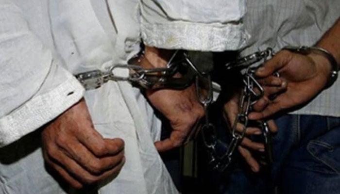 غیر قانونی کرنسی ایکسچینج میں ملوث 2 ملزمان گرفتار