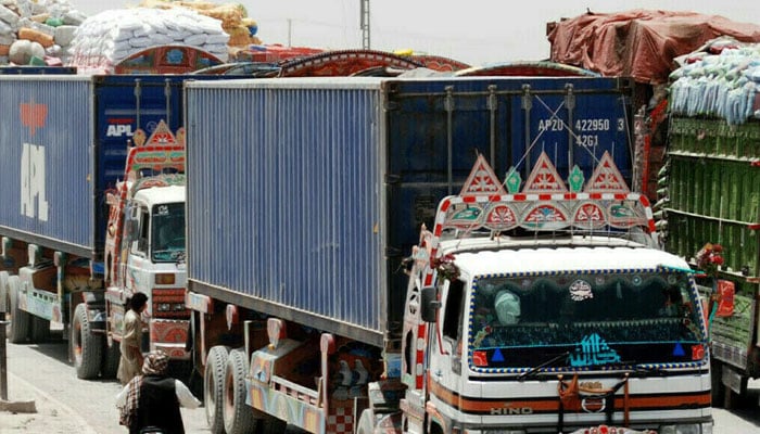 مبینہ مقابلے میں شہری کی ہلاکت کے خلاف نیشنل ہائی وے پر احتجاج