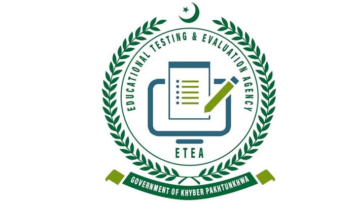 بنوں، ایٹا ٹیسٹ میں نقل مافیا کیخلاف نجی حجرے پر چھاپہ، 10 گرفتار