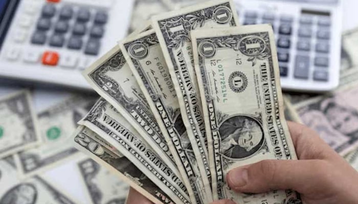 کرنسی مارکیٹ: انٹر بینک میں ڈالر 10 پیسے مہنگا