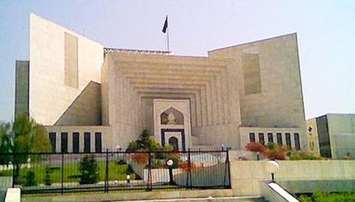 ججز ٹرانسفر کیس، حقائق کی بنیاد پر نہیں قانونی سوالات پر فیصلہ کرنا ہے، سپریم کورٹ