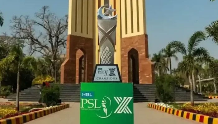 سپر لیگ میچ ایئر فورس کے نام، جنگ کے ہیروز کو خراج تحسین پیش کیا گیا