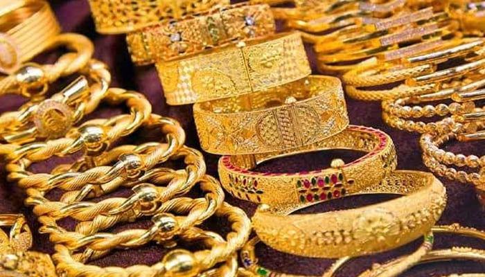 گولڈ مارکیٹ: سونا فی تولہ 300 روپے مہنگا