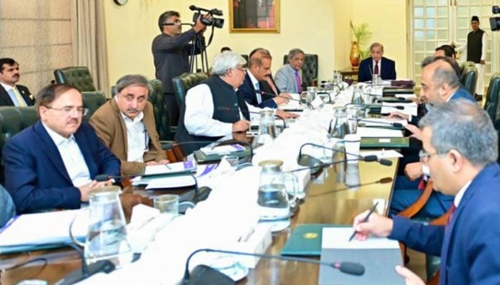 ٹیکس چور افراد اور کاروبار کیخلاف موثر قانونی کارروائی، ایف بی آر اجلاس