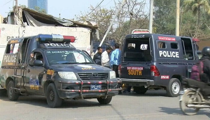گلستان جوہر میں گارڈ کی فائرنگ سے باپ بیٹے سمیت 3 افراد زخمی