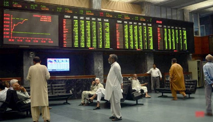 اسٹاک مارکیٹ، فروخت کے دباؤ سے رجحان میں تبدیلی، 778 پوائنٹس کی کمی