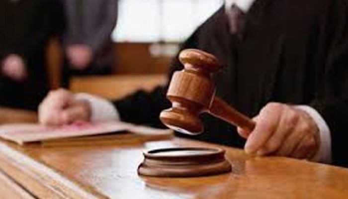 جناح کارڈیو میں خاتون کو زدوکوب کرنے پر پولیس و دیگر فریقین کو نوٹس جاری