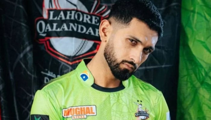 سکندر رضا انگلینڈ سے 18 گھنٹے کے سفر سے لاہور پہنچے، فائنل کھیلا