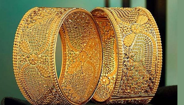 سونے کی قیمت میں 2600 روپے فی تولہ کی کمی