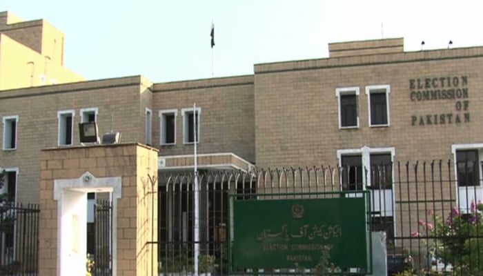 بلدیاتی انتخابات تاخیر؛ سیاسی جماعتیں آئین میں ترمیم کرلیں، الیکشن کمیشن کی تجویز