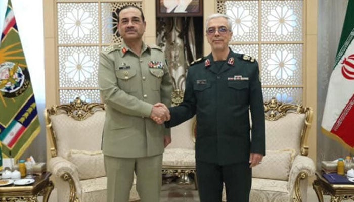 فیلڈ مارشل سید عاصم منیر کی ایرانی آرمی چیف سے ملاقات