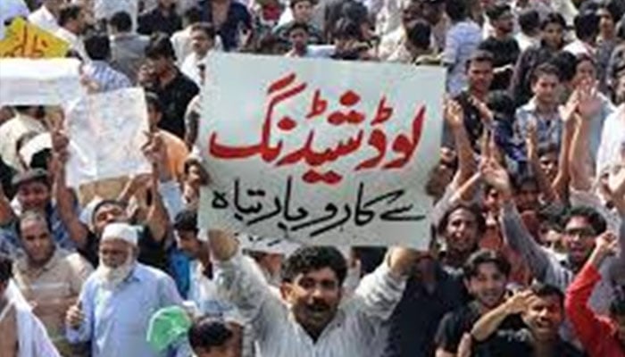 بجلی اور پانی کے ستائے شہری سڑکوں پر نکل آئے