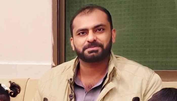 سوراب میں دہشت گردوں کا حملہ، ایڈیشنل ڈپٹی کمشنر جاں بحق، بینک لوٹ لیا، سرکاری افسران کے گھر، تھانہ نذر آتش