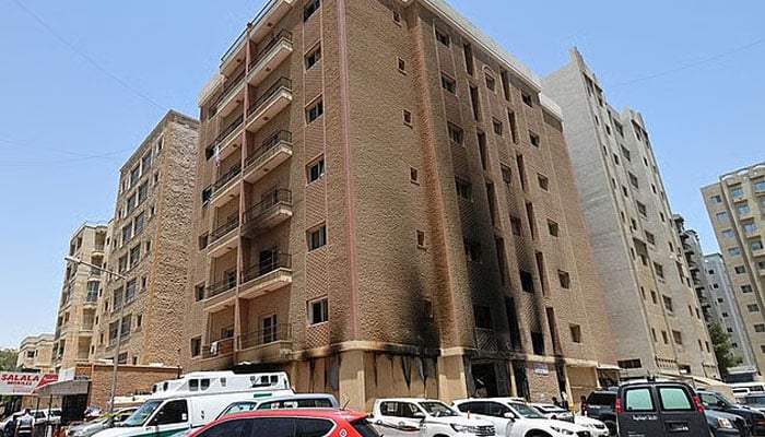 کویت، رہائشی عمارت میں آگ لگنے سے پانچ افراد ہلاک