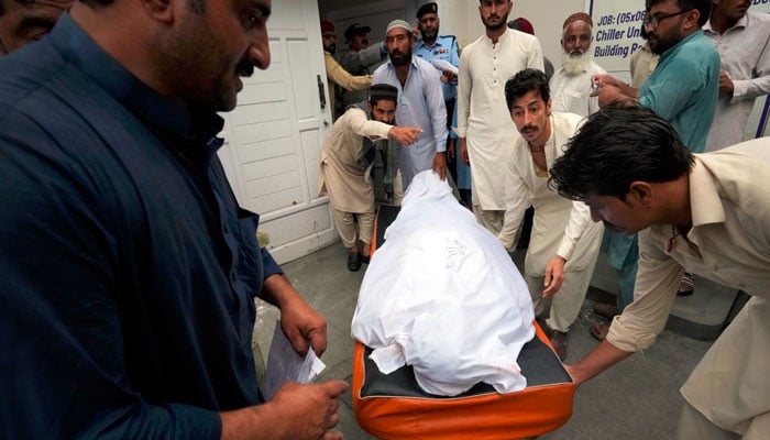 خالد محبوب کے بھائی سپرد خاک، نماز جنازہ میں معززین کی شرکت، سوئم کل ہوگا