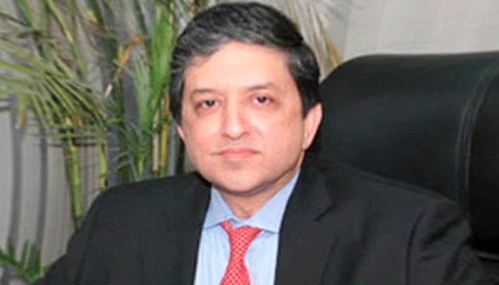 کراچی میں بائیک رائیڈر پر تشدد، کلپنا اور فیملی کو مکمل تحفظ فراہم کیا جائے، سینیٹر سلیم مانڈوی والا