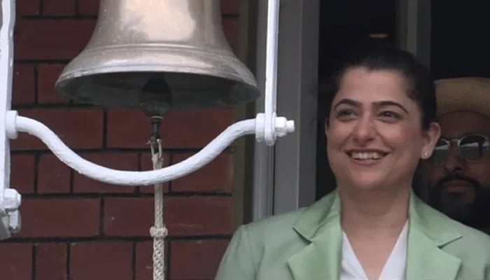 لارڈز ٹیسٹ: دوسرے دن ثناء میر کو بیل بجانے کا اعزاز مل گیا