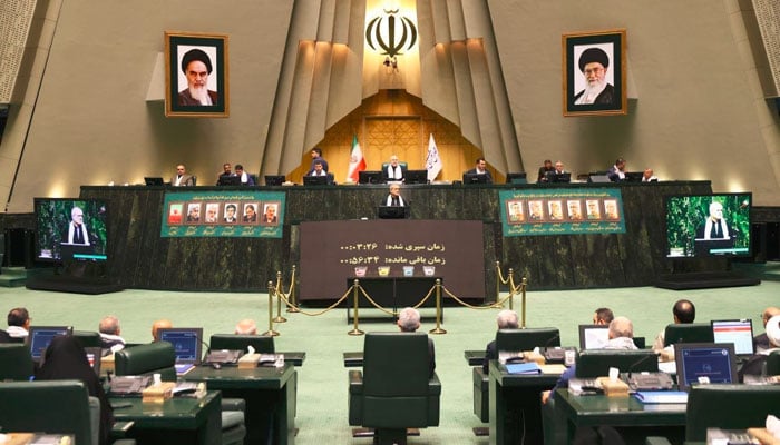 ایرانی پارلیمنٹ ’’پاکستان تشکر تشکر‘‘ کے نعروں سے گونج اٹھی