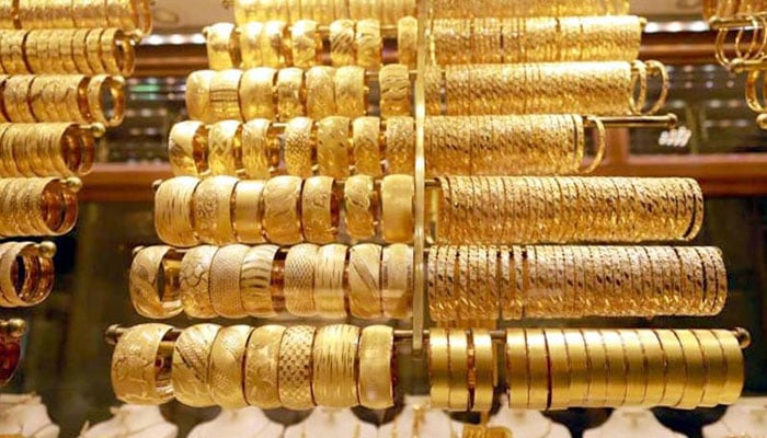 گولڈ مارکیٹ: سونا فی تولہ 2245 روپے سستا